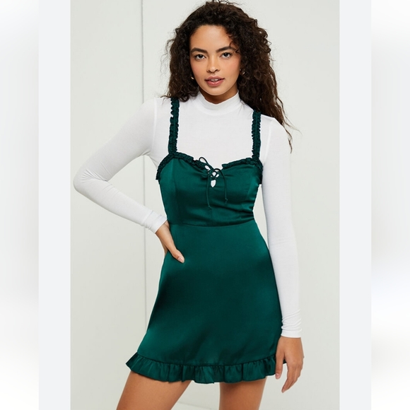 slim fit dress slacks HEART SHAPED LONG SLEEVE GOWN IN GREEN | CULT MIA main image 1